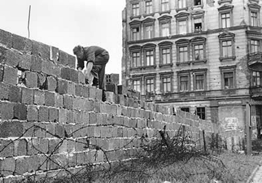 El muro de Berlín construído en 1961