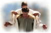 Jesús nos reviste nuevamente de la túnica bautismal
