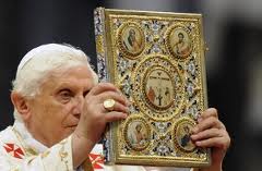 Benedicto XVI anuncia el Evangelio y da Testimonio