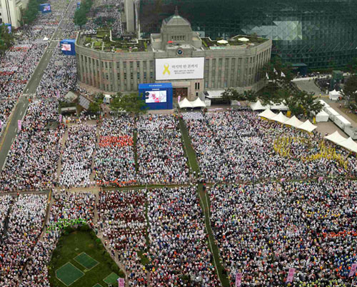 Casi un millón de coreanos reunidos para celebrar la beatificación de los mártires coreanos
