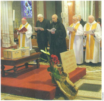 El arzobispo Maillard de Bourges y el Superior General de los Misioneros del Sagrado Corazón